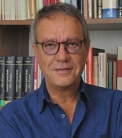 Manuel Juliá